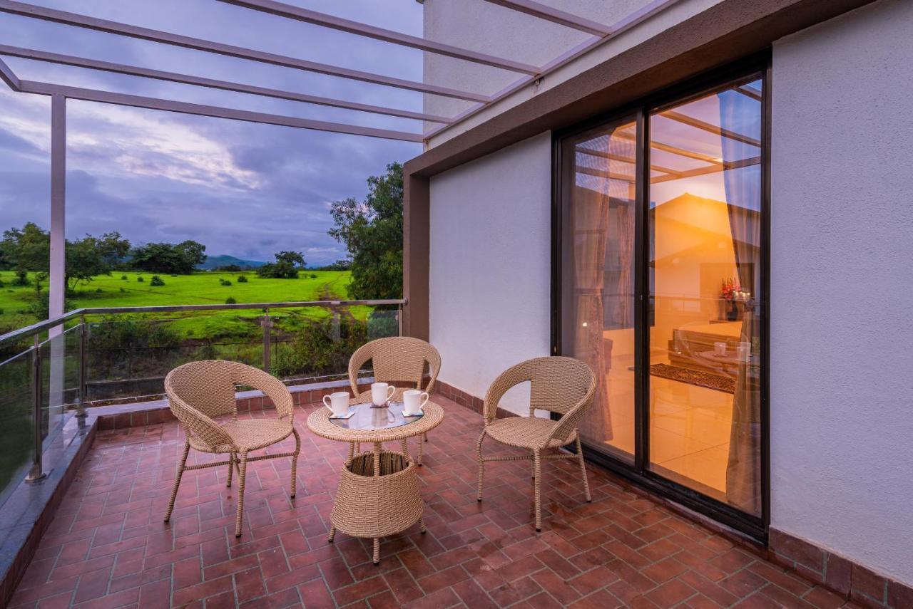 Saffronstays Aster, Plunge Pool Villa With Garden, Lonavala Kültér fotó